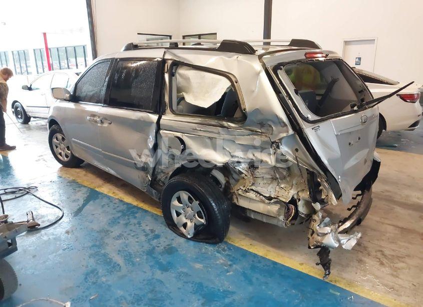 Photo 3 of 2008 Kia Sedona LX (VIN KNDMB233886222808)