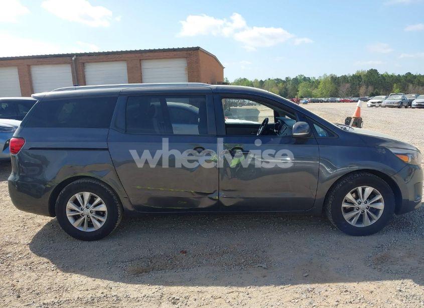 Photo 13 of 2015 Kia Sedona LX (VIN KNDMB5C10F6065899)