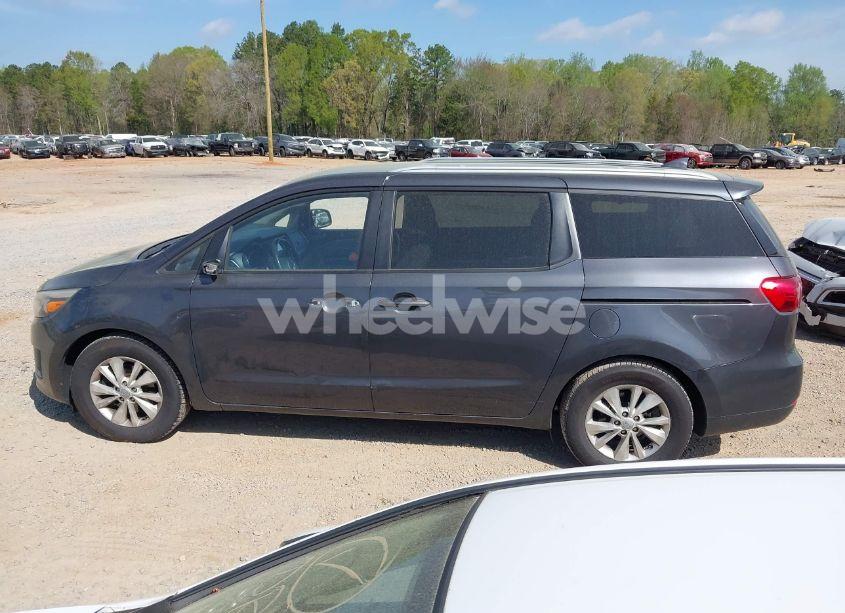 Photo 14 of 2015 Kia Sedona LX (VIN KNDMB5C10F6065899)