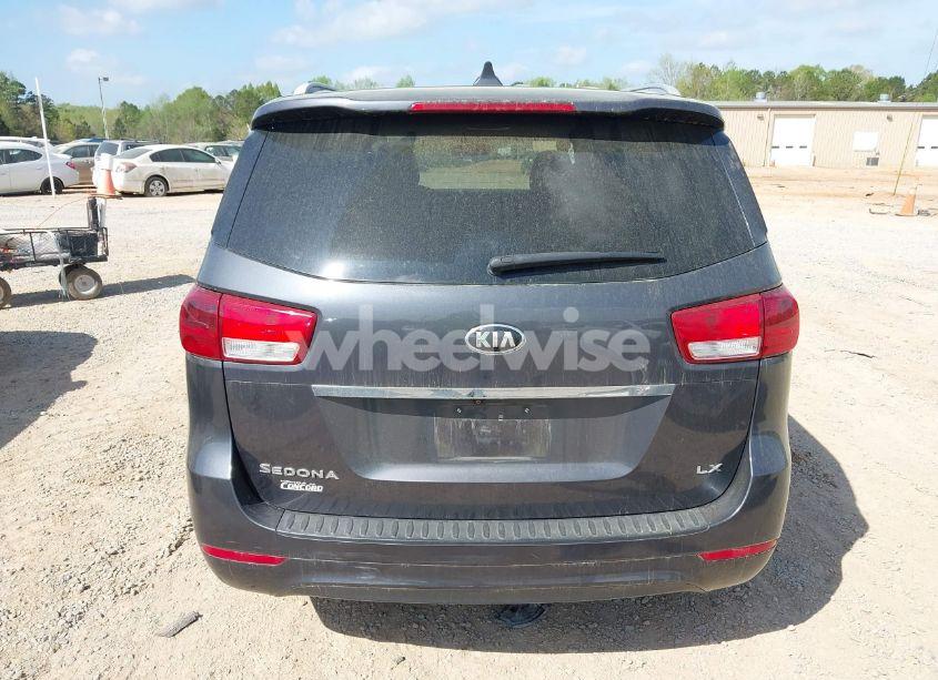 Photo 16 of 2015 Kia Sedona LX (VIN KNDMB5C10F6065899)