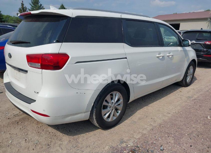 Photo 4 of 2016 Kia Sedona LX (VIN KNDMB5C10G6091310)