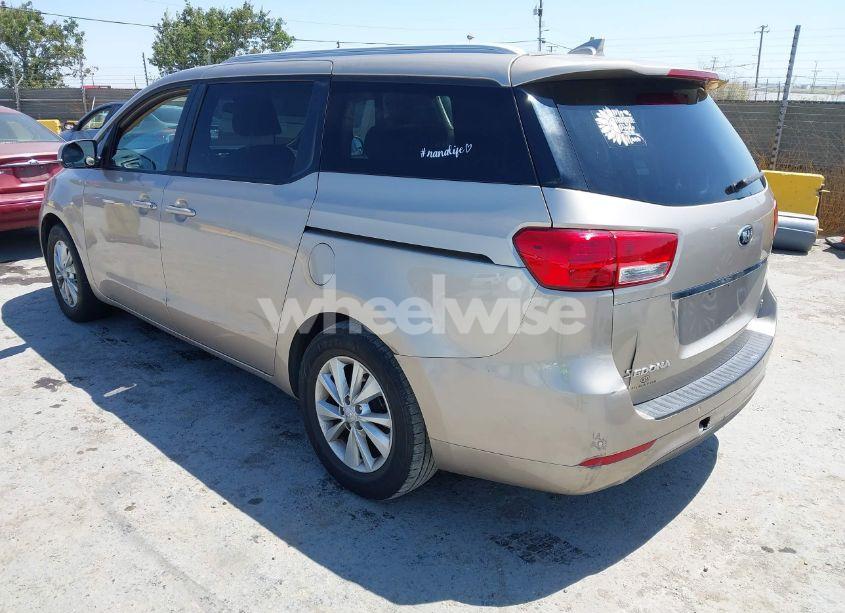 Photo 3 of 2016 Kia Sedona LX (VIN KNDMB5C10G6099259)