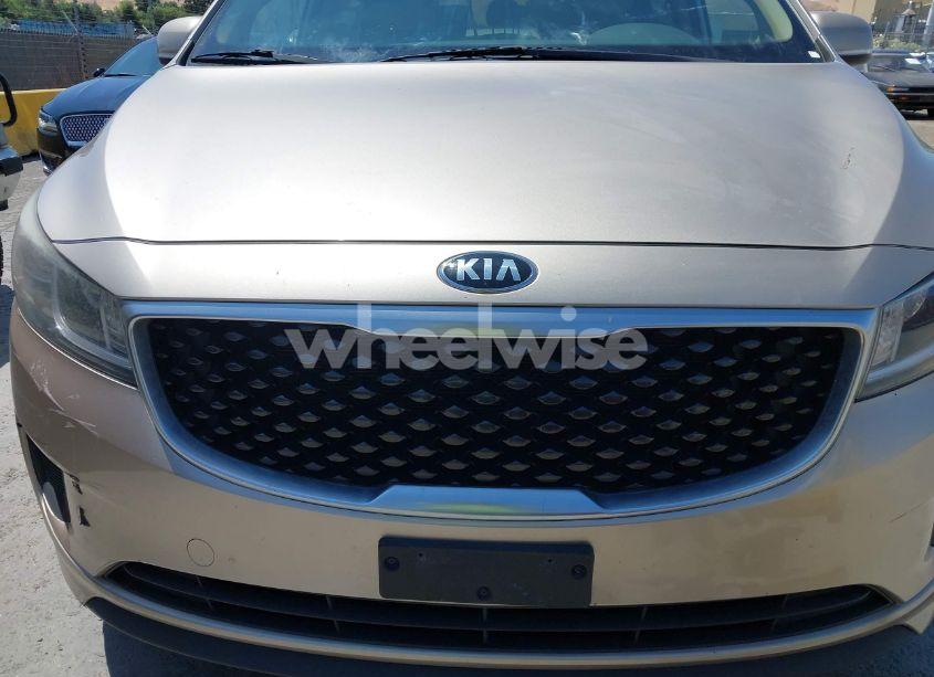 Photo 6 of 2016 Kia Sedona LX (VIN KNDMB5C10G6099259)