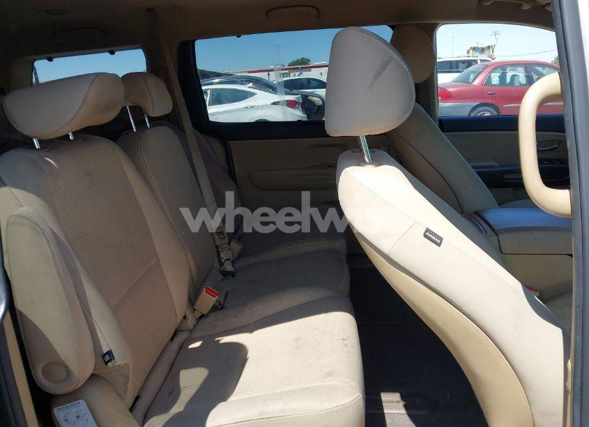 Photo 8 of 2016 Kia Sedona LX (VIN KNDMB5C10G6099259)