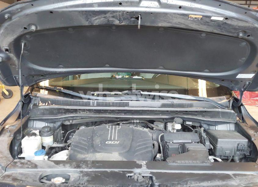 Photo 10 of 2016 Kia Sedona LX (VIN KNDMB5C10G6158343)