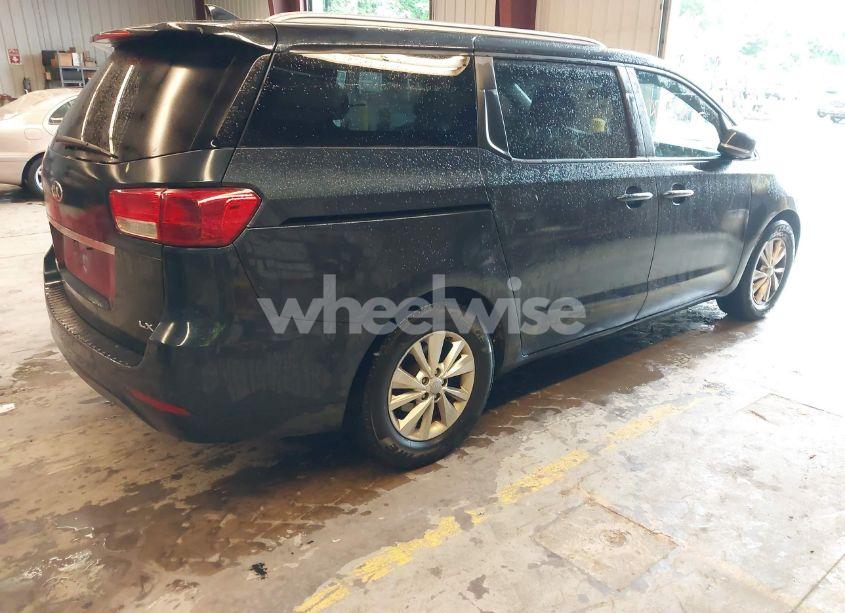 Photo 4 of 2016 Kia Sedona LX (VIN KNDMB5C10G6158343)