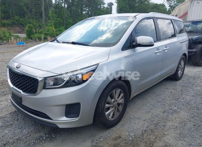 Photo 2 of 2016 Kia Sedona LX (VIN KNDMB5C10G6192380)
