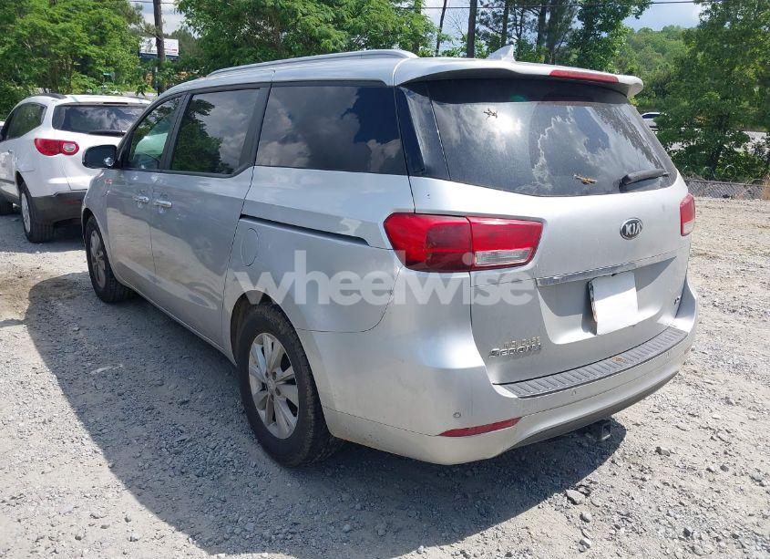 Photo 3 of 2016 Kia Sedona LX (VIN KNDMB5C10G6192380)