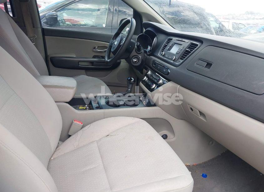 Photo 5 of 2016 Kia Sedona LX (VIN KNDMB5C10G6192380)