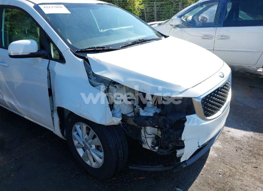 Photo 6 of 2017 Kia Sedona LX (VIN KNDMB5C10H6245676)