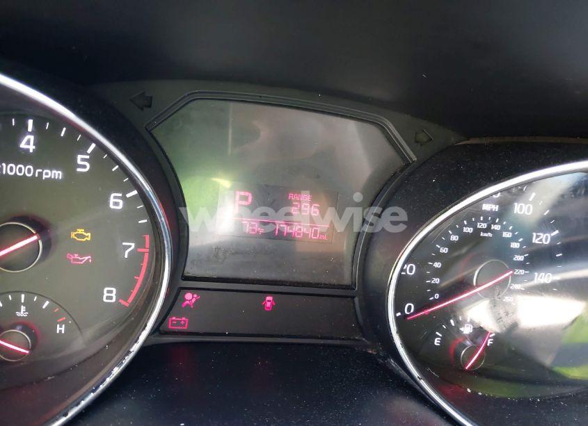 Photo 7 of 2017 Kia Sedona LX (VIN KNDMB5C10H6245676)