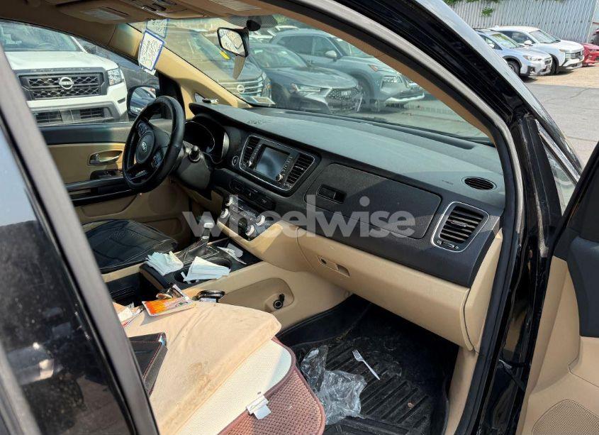 Photo 5 of 2017 Kia Sedona LX (VIN KNDMB5C10H6336253)