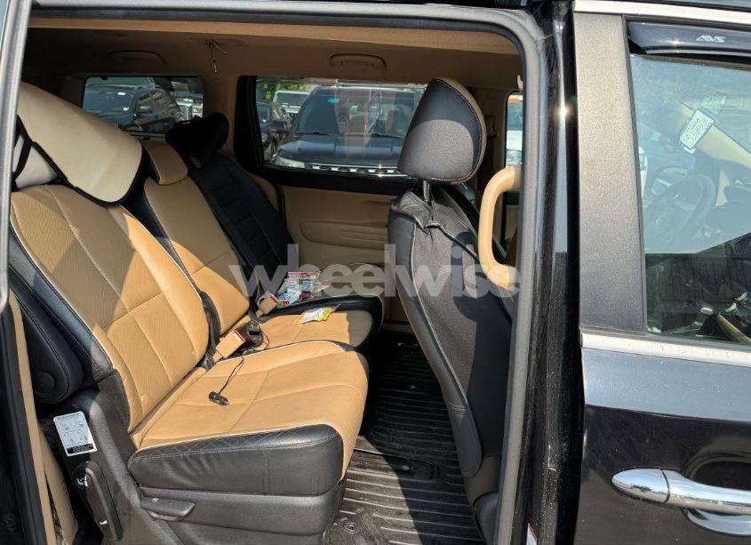 Photo 8 of 2017 Kia Sedona LX (VIN KNDMB5C10H6336253)