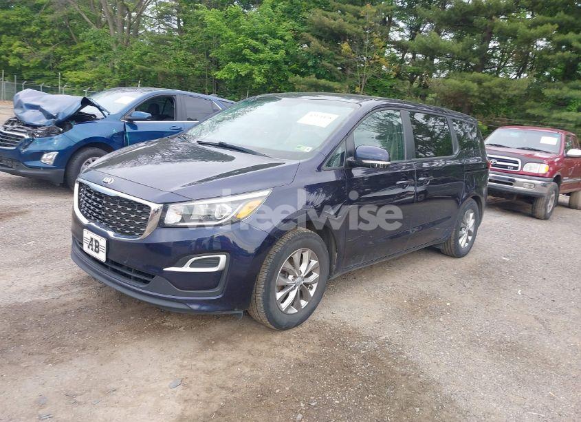 Photo 2 of 2019 Kia Sedona LX (VIN KNDMB5C10K6541322)