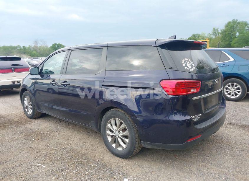 Photo 3 of 2019 Kia Sedona LX (VIN KNDMB5C10K6541322)