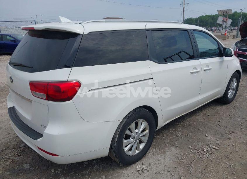 Photo 4 of 2015 Kia Sedona LX (VIN KNDMB5C11F6058007)