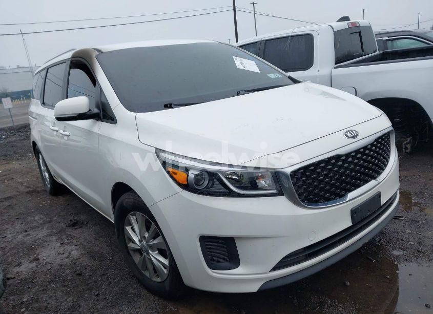 2016 Kia Sedona LX (VIN KNDMB5C11G6146931) main photo