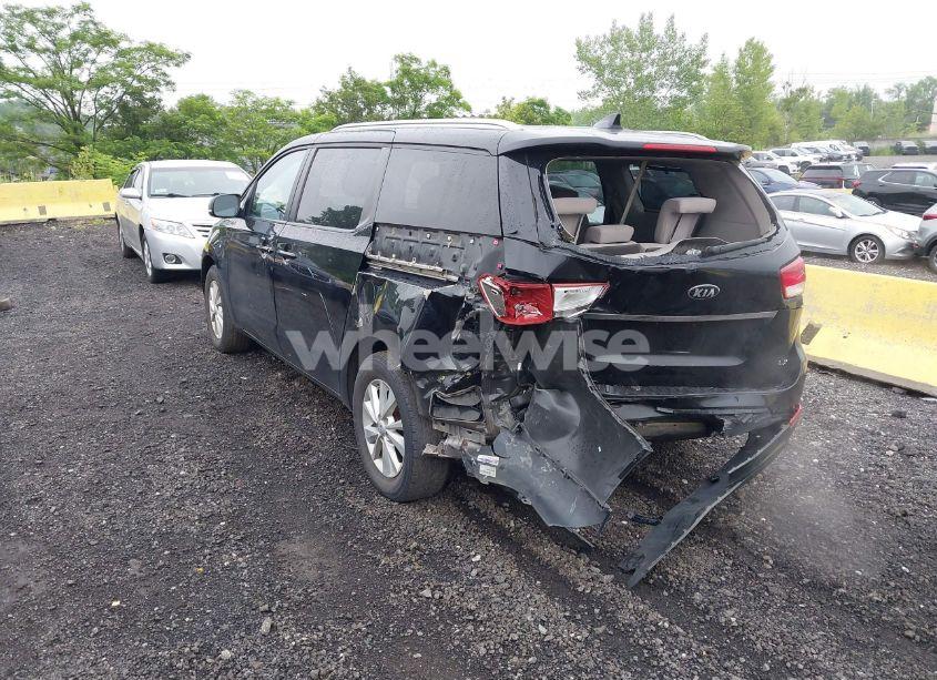 Photo 3 of 2016 Kia Sedona LX (VIN KNDMB5C11G6198382)