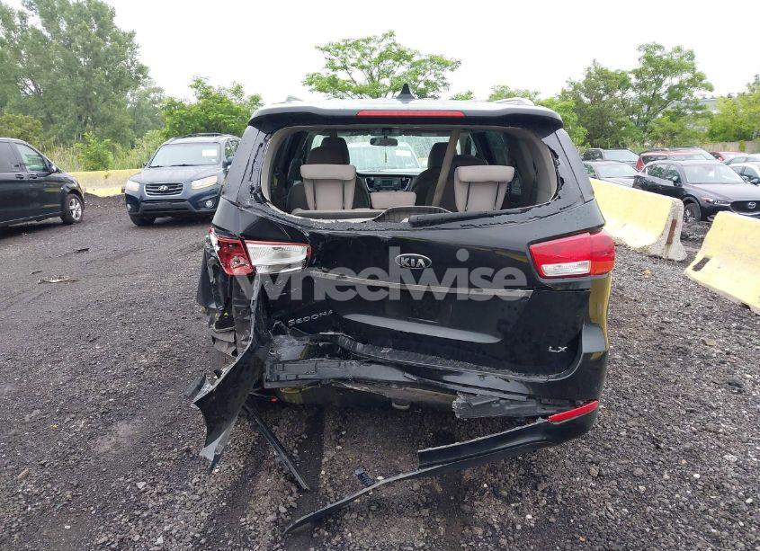 Photo 6 of 2016 Kia Sedona LX (VIN KNDMB5C11G6198382)