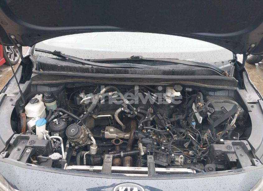 Photo 10 of 2017 Kia Sedona LX (VIN KNDMB5C11H6233620)