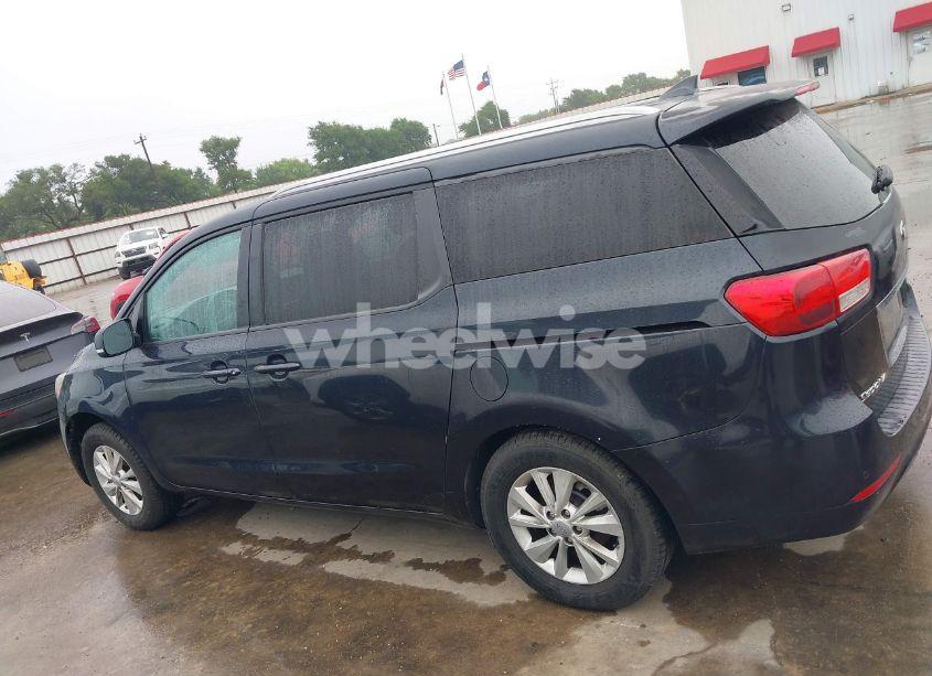 Photo 14 of 2017 Kia Sedona LX (VIN KNDMB5C11H6233620)