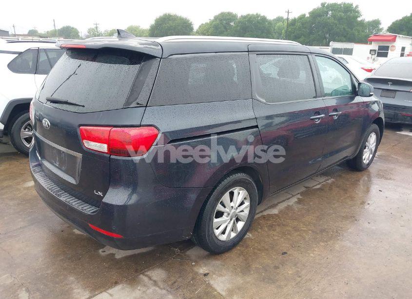 Photo 4 of 2017 Kia Sedona LX (VIN KNDMB5C11H6233620)