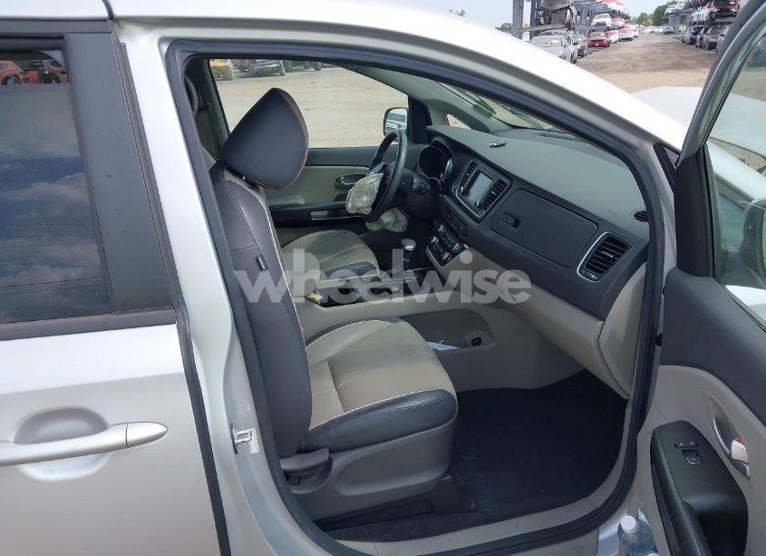 Photo 5 of 2018 Kia Sedona LX (VIN KNDMB5C11J6346098)