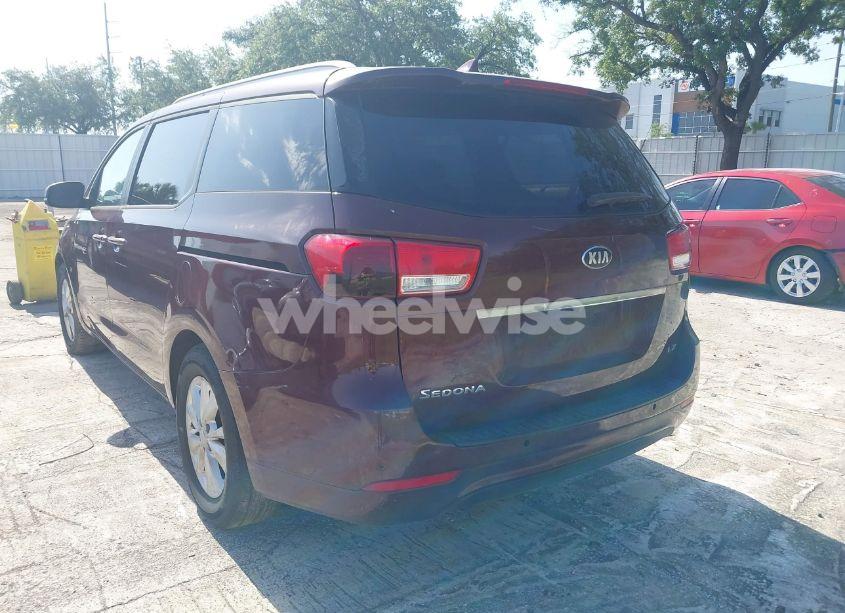 Photo 3 of 2016 Kia Sedona LX (VIN KNDMB5C12G6084696)
