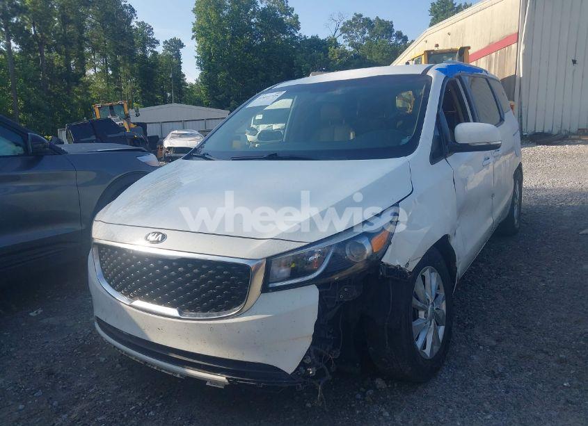 Photo 2 of 2017 Kia Sedona LX (VIN KNDMB5C12H6331698)