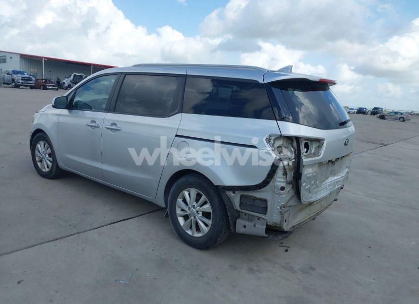 Photo 3 of 2015 Kia Sedona LX (VIN KNDMB5C13F6062611)