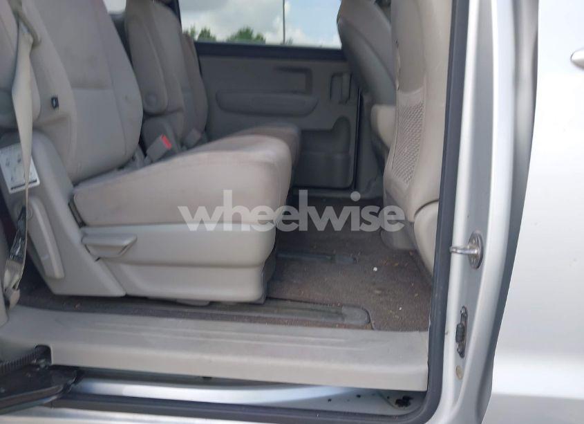 Photo 8 of 2015 Kia Sedona LX (VIN KNDMB5C13F6062611)