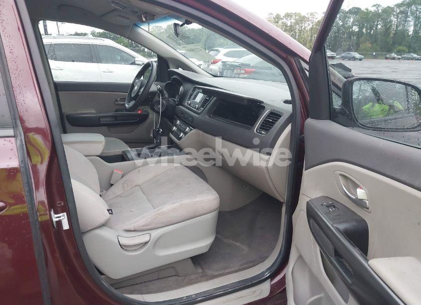 Photo 5 of 2016 Kia Sedona LX (VIN KNDMB5C13G6182278)