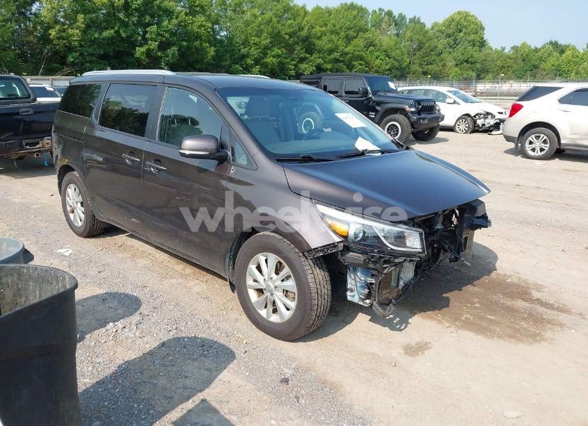 2016 Kia Sedona LX (VIN KNDMB5C13G6194625) main photo