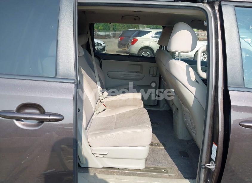 Photo 8 of 2016 Kia Sedona LX (VIN KNDMB5C13G6194625)