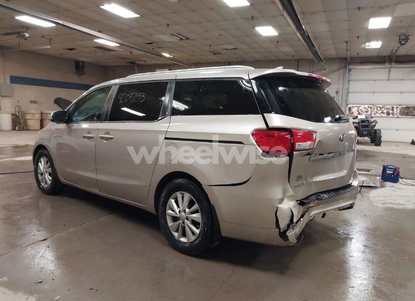 Photo 3 of 2016 Kia Sedona LX (VIN KNDMB5C13G6199954)