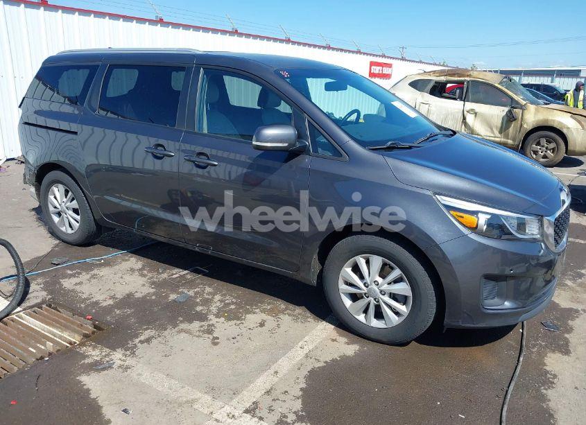 2017 Kia Sedona LX (VIN KNDMB5C13H6247373) main photo