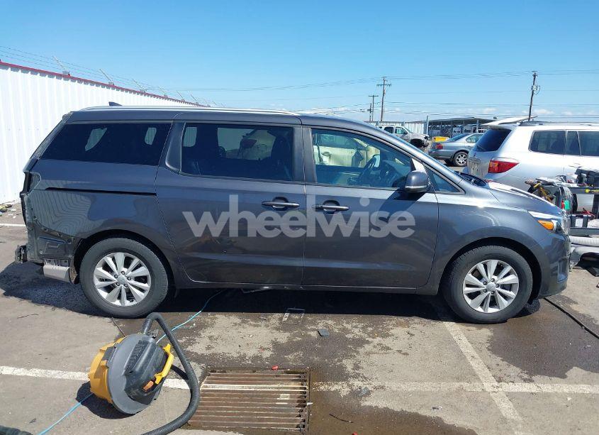 Photo 14 of 2017 Kia Sedona LX (VIN KNDMB5C13H6247373)