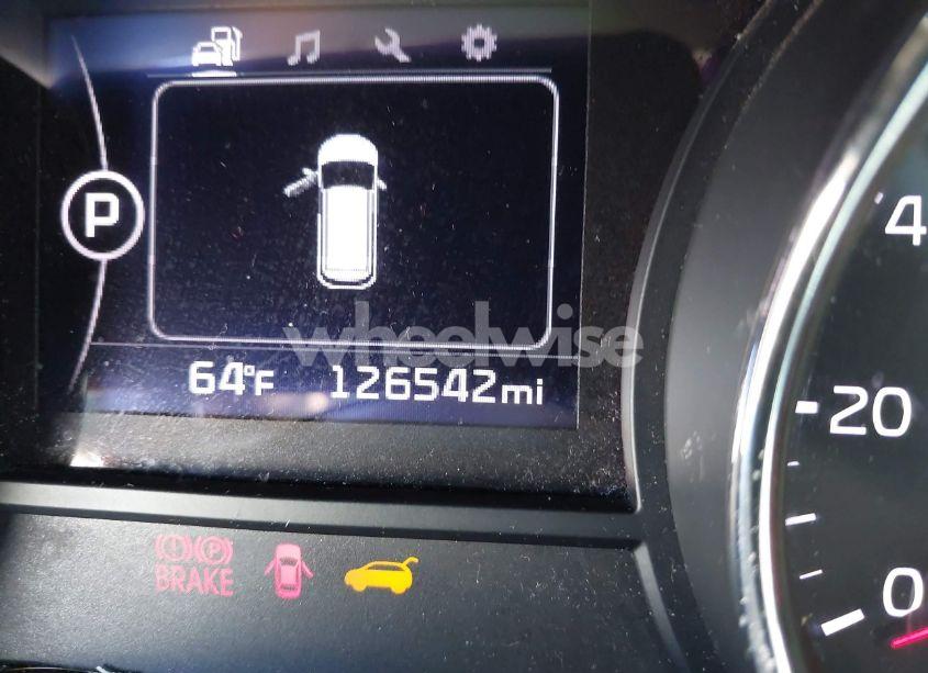 Photo 16 of 2017 Kia Sedona LX (VIN KNDMB5C13H6247373)