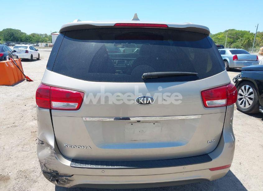 Photo 16 of 2017 Kia Sedona LX (VIN KNDMB5C13H6249379)