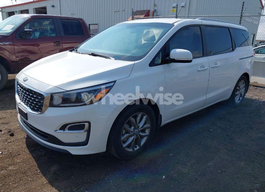 Photo 2 of 2020 Kia Sedona EX (VIN KNDMB5C13L6581041)