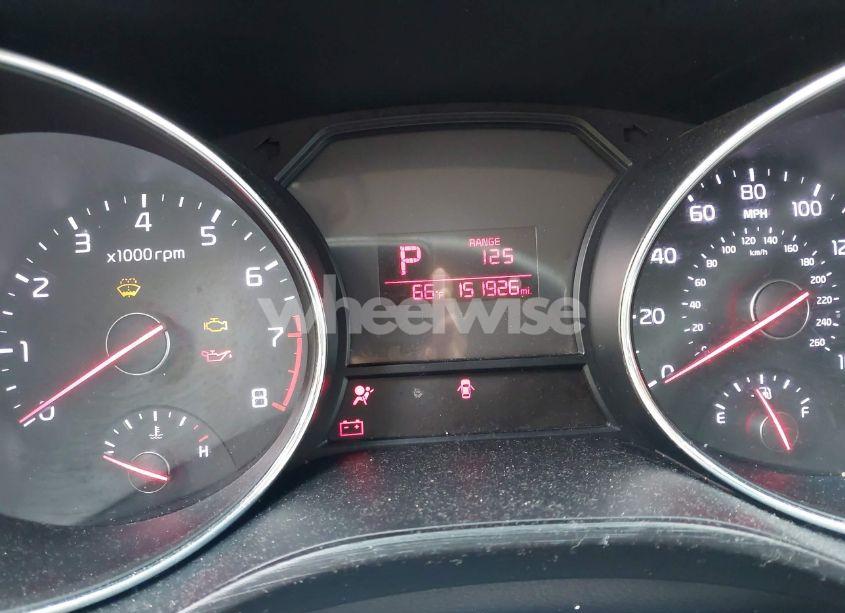 Photo 7 of 2016 Kia Sedona LX (VIN KNDMB5C14G6085932)