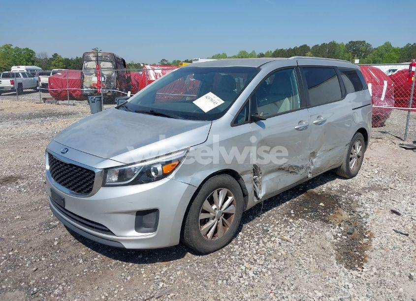 Photo 2 of 2016 Kia Sedona LX (VIN KNDMB5C14G6118122)