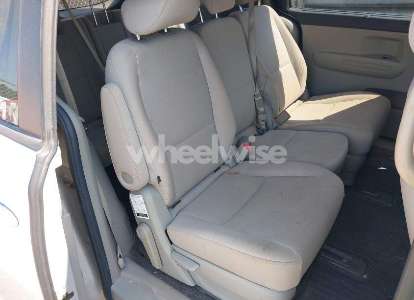 Photo 8 of 2016 Kia Sedona LX (VIN KNDMB5C14G6118122)