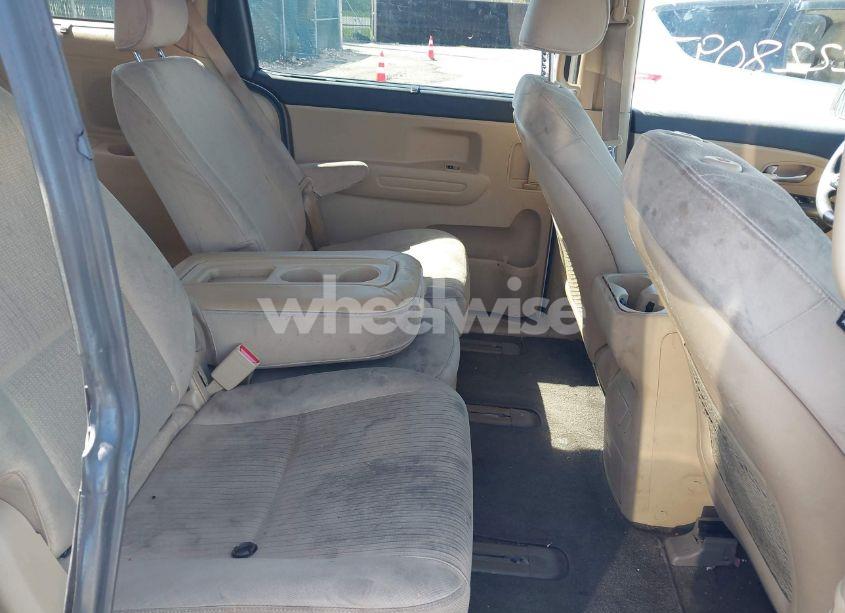 Photo 8 of 2016 Kia Sedona LX (VIN KNDMB5C14G6178935)