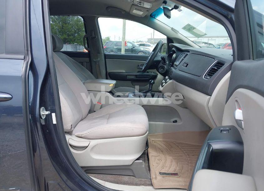 Photo 5 of 2016 Kia Sedona LX (VIN KNDMB5C14G6191247)