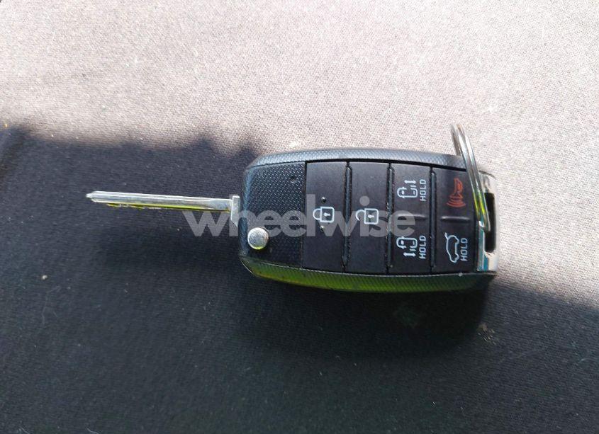 Photo 11 of 2016 Kia Sedona LX (VIN KNDMB5C14G6194620)