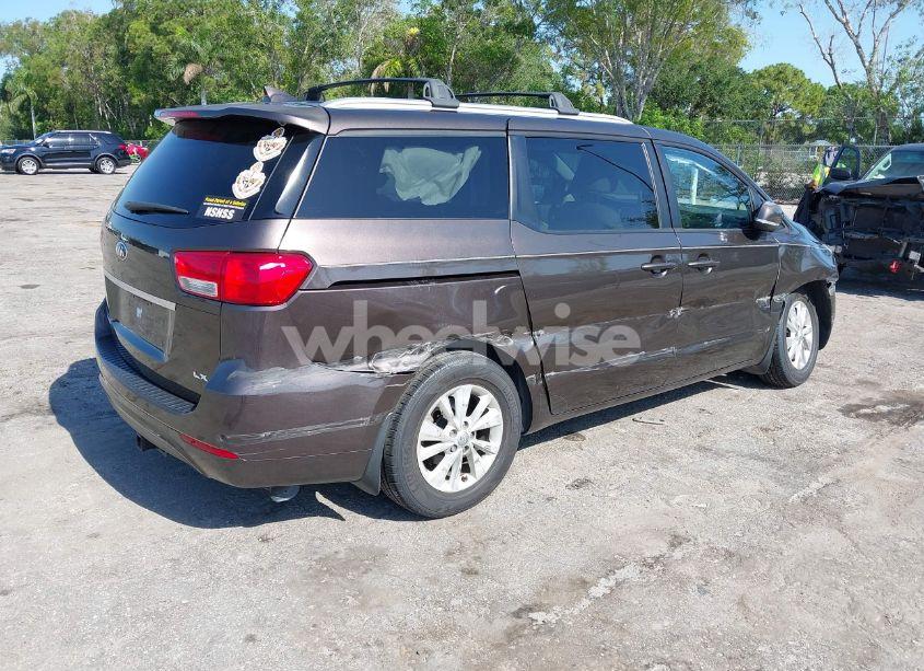 Photo 4 of 2016 Kia Sedona LX (VIN KNDMB5C14G6194620)