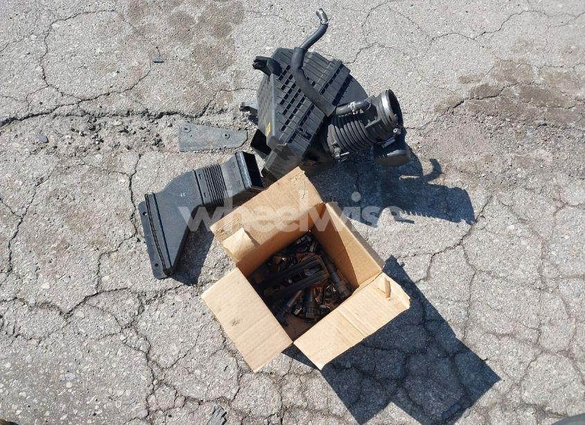 Photo 12 of 2017 Kia Sedona LX (VIN KNDMB5C14H6283833)