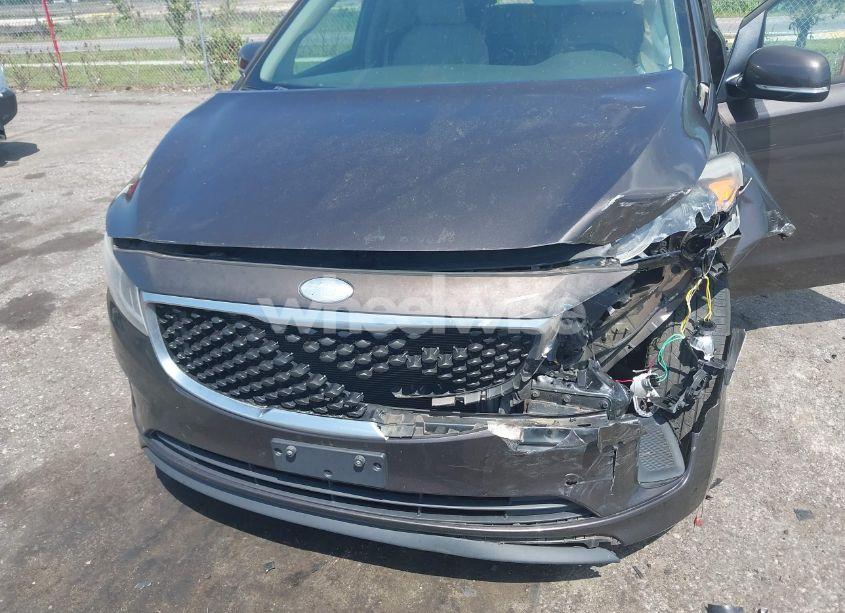 Photo 6 of 2017 Kia Sedona LX (VIN KNDMB5C15H6225200)