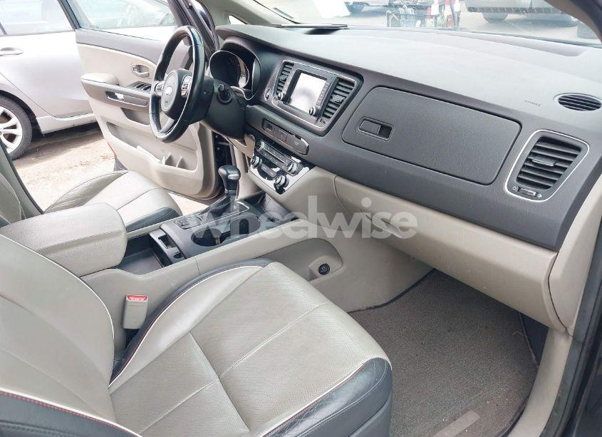 Photo 5 of 2017 Kia Sedona LX (VIN KNDMB5C15H6247892)